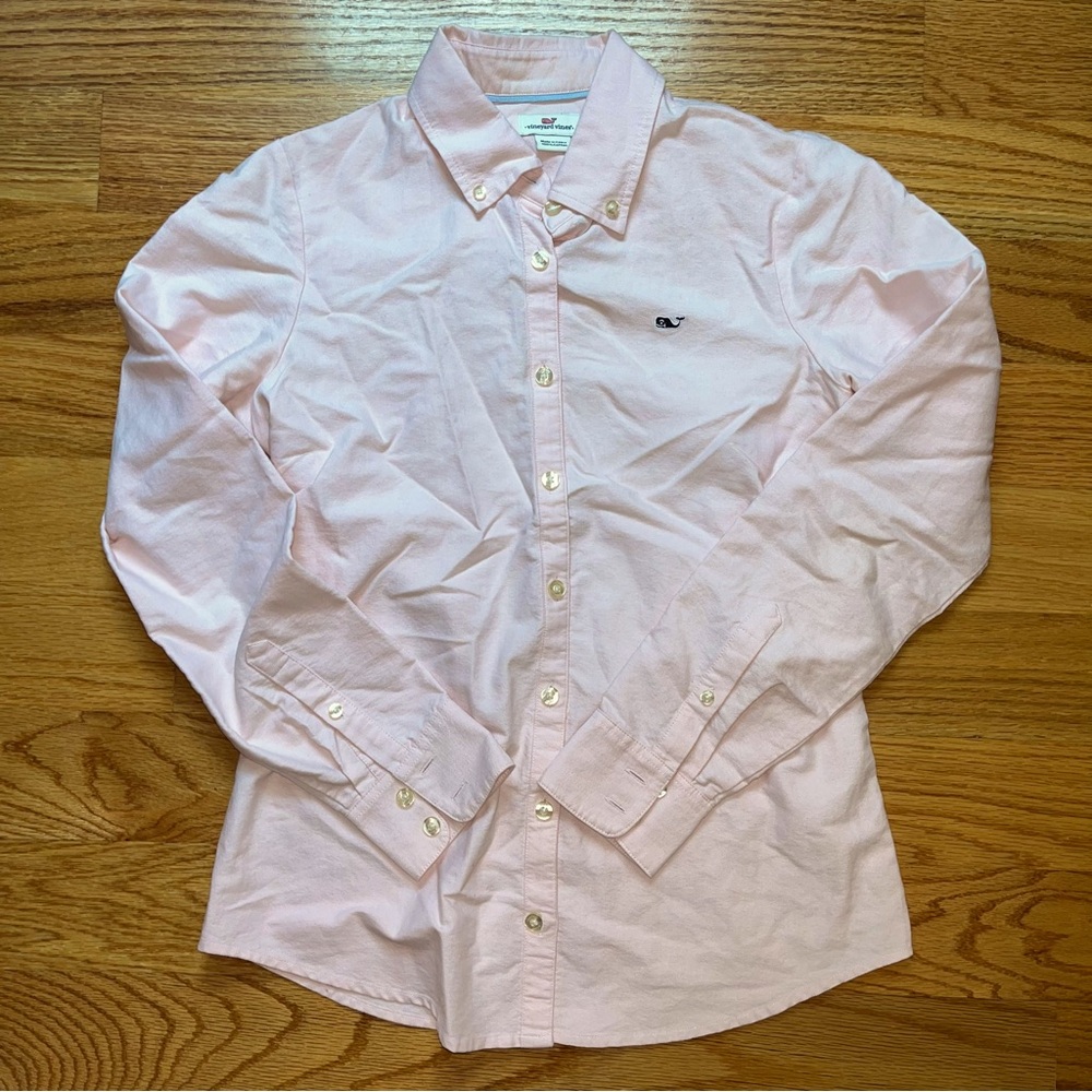 Vineyard Vines light pink button down shirt size 0